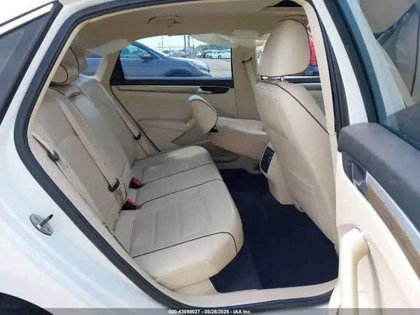 1VWBS7A36GC049178 2016 VOLKSWAGEN PASSAT - Image 8