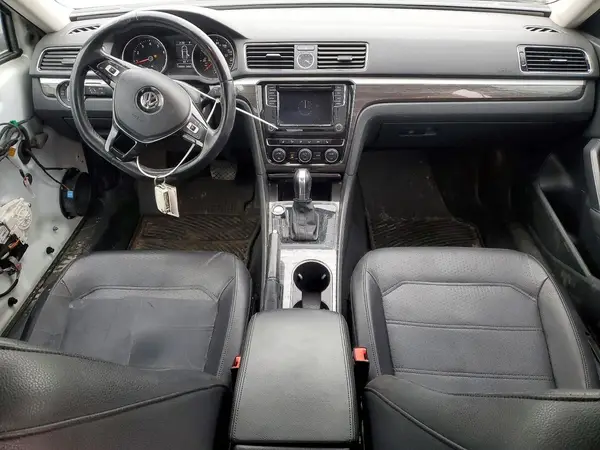 1VWBS7A36GC056261 2016 VOLKSWAGEN PASSAT - Image 8