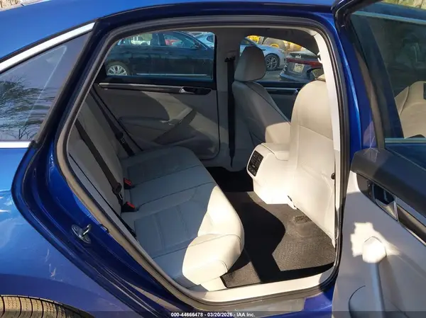 1VWBS7A36GC056356 2016 VOLKSWAGEN PASSAT - Image 8