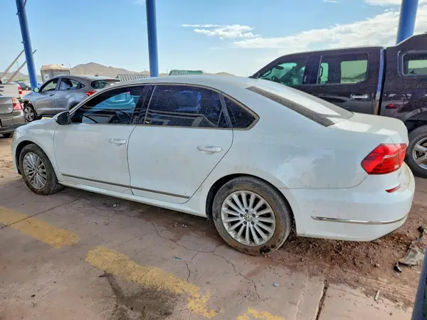 1VWBS7A36GC064876 2016 VOLKSWAGEN PASSAT - Image 2