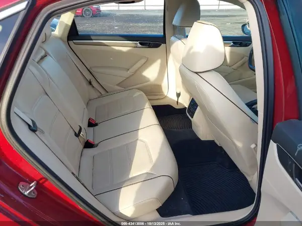 1VWBS7A37GC016240 2016 VOLKSWAGEN PASSAT - Image 8