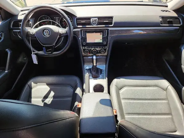 1VWBS7A37GC016917 2016 VOLKSWAGEN PASSAT - Image 8