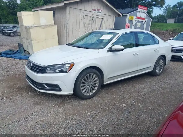 1VWBS7A37GC034639 2016 VOLKSWAGEN PASSAT - Image 2