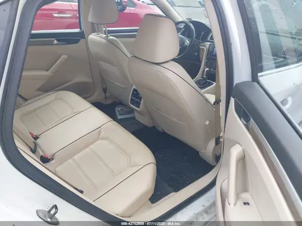 1VWBS7A37GC034639 2016 VOLKSWAGEN PASSAT - Image 8