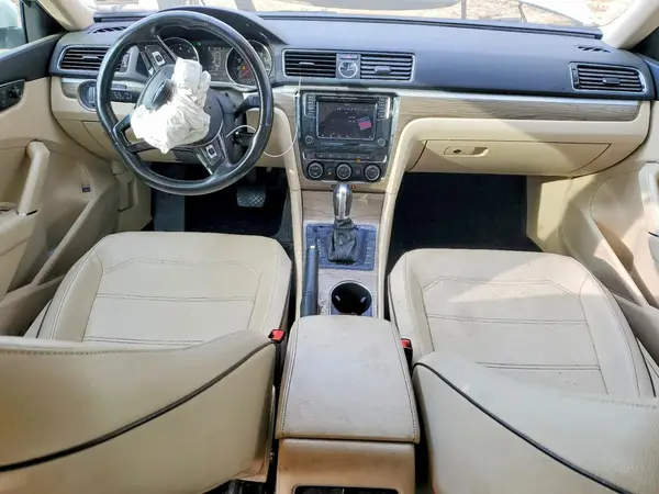 1VWBS7A37GC038044 2016 VOLKSWAGEN PASSAT - Image 8
