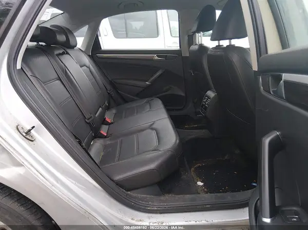 1VWBS7A37GC038299 2016 VOLKSWAGEN PASSAT - Image 8