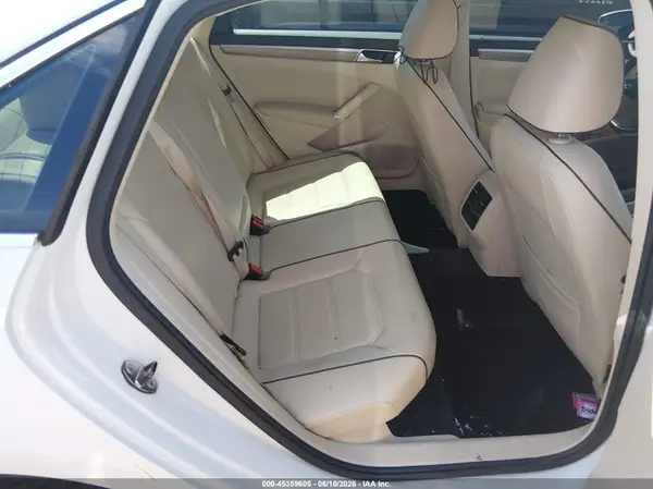 1VWBS7A37GC039906 2016 VOLKSWAGEN PASSAT - Image 8