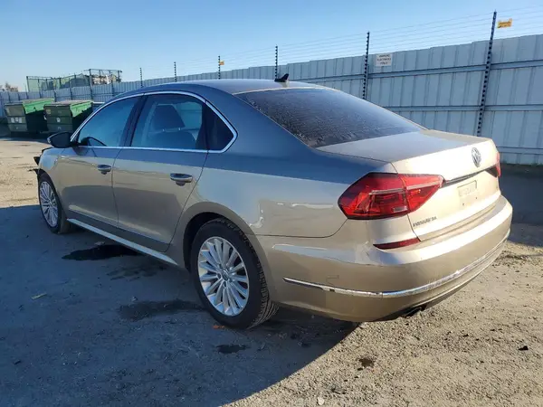 1VWBS7A37GC042126 2016 VOLKSWAGEN PASSAT - Image 2