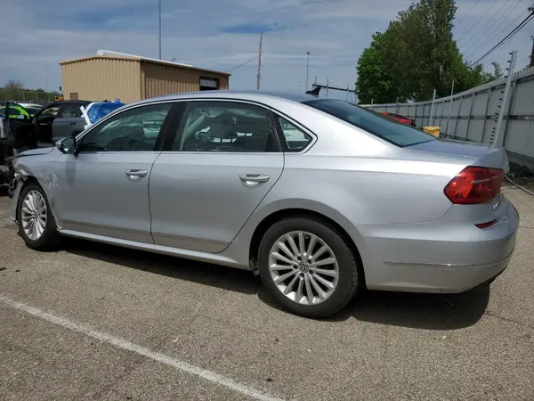 1VWBS7A38GC010043 2016 VOLKSWAGEN PASSAT - Image 2