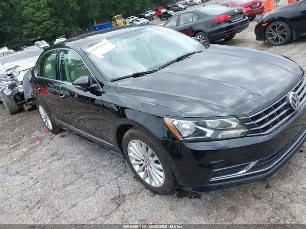 1VWBS7A38GC016389 2016 VOLKSWAGEN PASSAT - Image 1