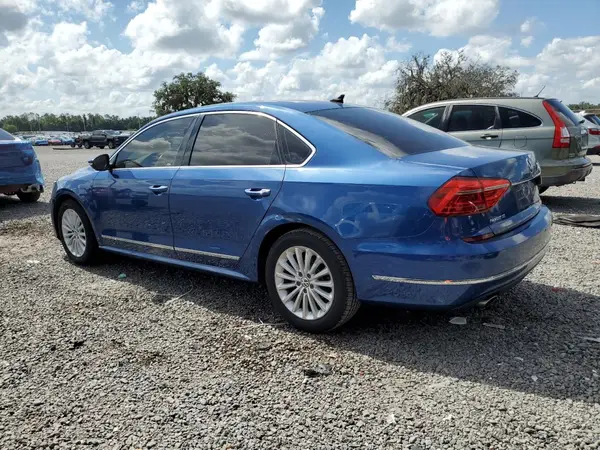 1VWBS7A38GC017509 2016 VOLKSWAGEN PASSAT - Image 2