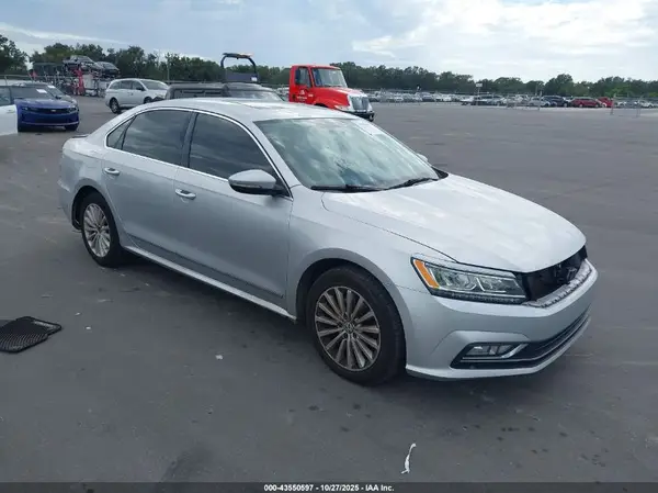 1VWBS7A38GC035668 2016 VOLKSWAGEN PASSAT - Image 1
