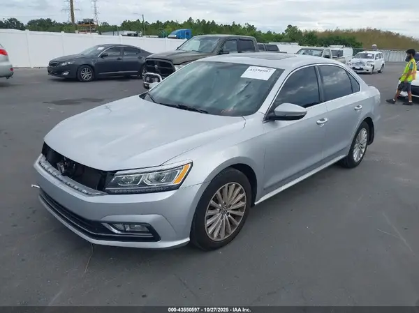 1VWBS7A38GC035668 2016 VOLKSWAGEN PASSAT - Image 2