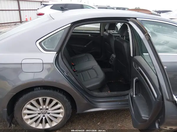 1VWBS7A38GC038389 2016 VOLKSWAGEN PASSAT - Image 8