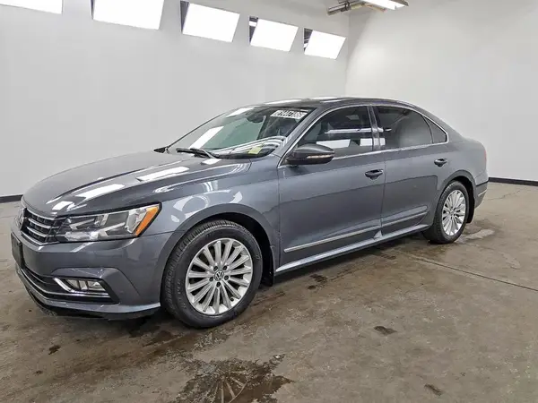 1VWBS7A38GC049876 2016 VOLKSWAGEN PASSAT - Image 1