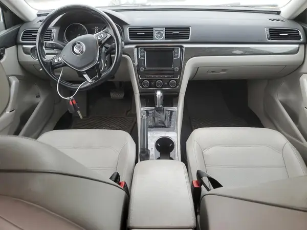 1VWBS7A38GC061865 2016 VOLKSWAGEN PASSAT - Image 8
