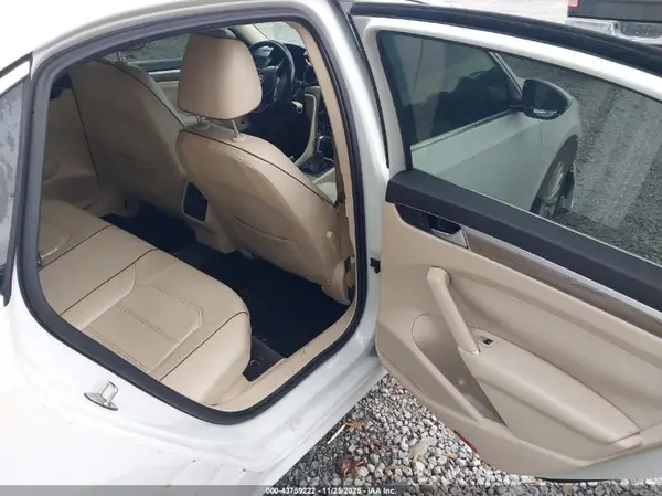 1VWBS7A39GC020838 2016 VOLKSWAGEN PASSAT - Image 8