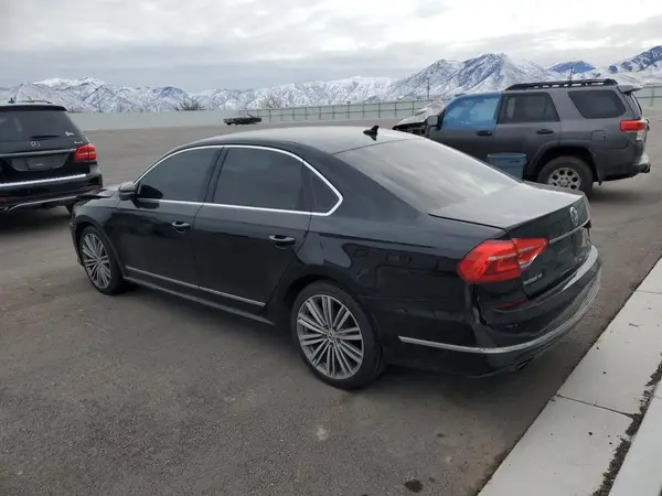 1VWBS7A39GC033735 2016 VOLKSWAGEN PASSAT - Image 2