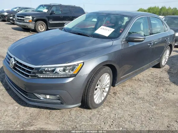 1VWBS7A39GC048588 2016 VOLKSWAGEN PASSAT - Image 2