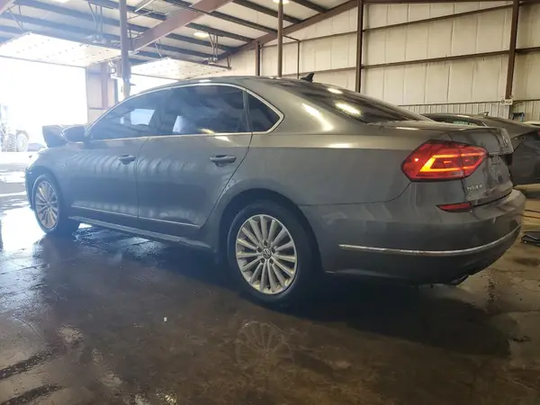 1VWBS7A39GC061163 2016 VOLKSWAGEN PASSAT - Image 2