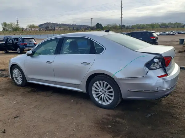 1VWBS7A39GC066363 2016 VOLKSWAGEN PASSAT - Image 2