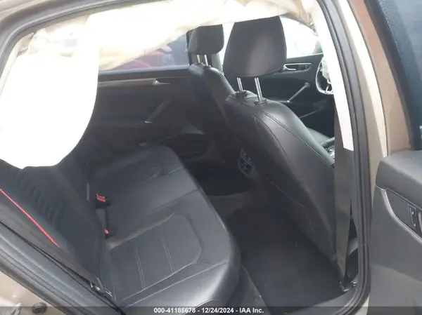 1VWBS7A3XGC017480 2016 VOLKSWAGEN PASSAT - Image 8