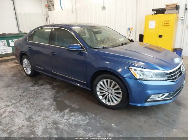 1VWBS7A3XGC029421 2016 VOLKSWAGEN PASSAT - Image 1