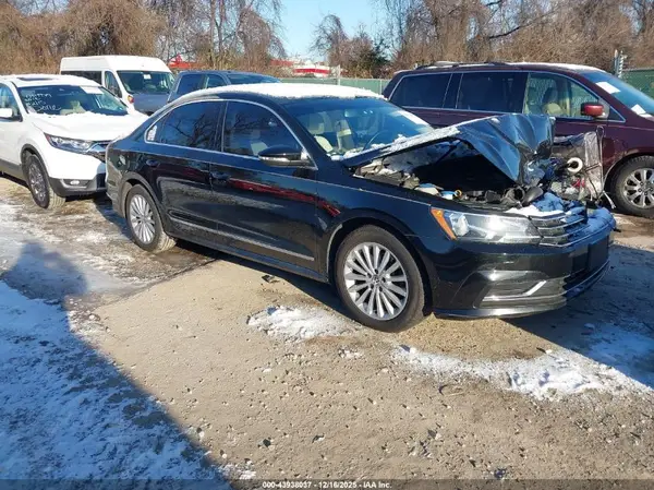 1VWBS7A3XGC032576 2016 VOLKSWAGEN PASSAT - Image 1