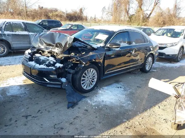 1VWBS7A3XGC032576 2016 VOLKSWAGEN PASSAT - Image 2