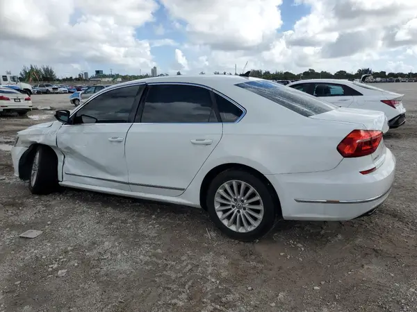 1VWBS7A3XGC036756 2016 VOLKSWAGEN PASSAT - Image 2