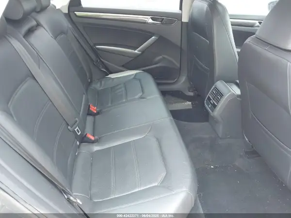1VWBS7A3XGC039432 2016 VOLKSWAGEN PASSAT - Image 8