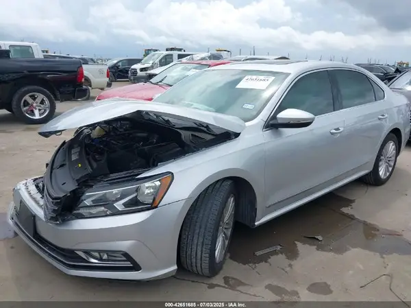 1VWBS7A3XGC066078 2016 VOLKSWAGEN PASSAT - Image 2