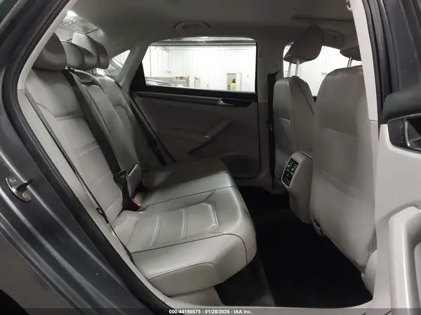1VWBS7A3XGC068168 2016 VOLKSWAGEN PASSAT - Image 8