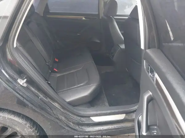 1VWBT7A30GC004654 2016 VOLKSWAGEN PASSAT - Image 8