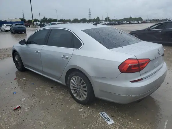 1VWBT7A30GC011555 2016 VOLKSWAGEN PASSAT - Image 2