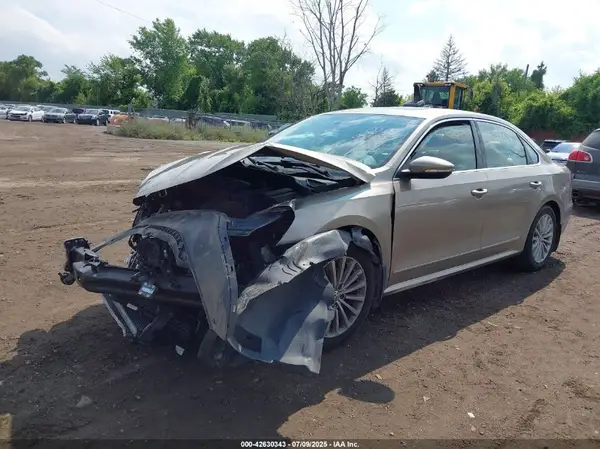 1VWBT7A30GC012432 2016 VOLKSWAGEN PASSAT - Image 2