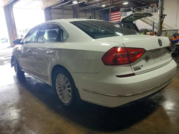1VWBT7A30GC015850 2016 VOLKSWAGEN PASSAT - Image 2