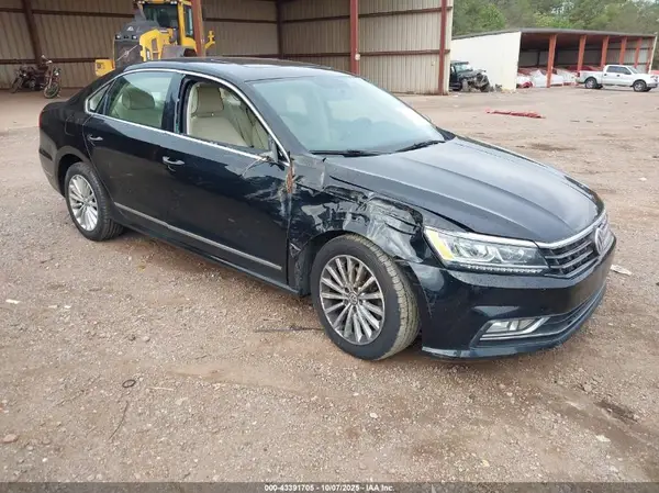 1VWBT7A30GC026881 2016 VOLKSWAGEN PASSAT - Image 1
