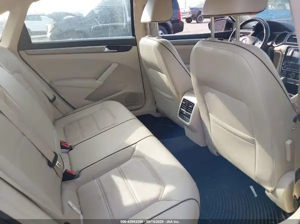 1VWBT7A30GC030462 2016 VOLKSWAGEN PASSAT - Image 8