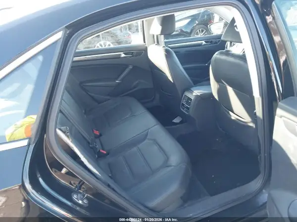 1VWBT7A30GC032616 2016 VOLKSWAGEN PASSAT - Image 8