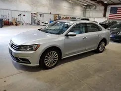 1VWBT7A30GC039761 2016 VOLKSWAGEN PASSAT