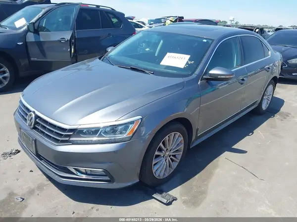 1VWBT7A30GC045799 2016 VOLKSWAGEN PASSAT - Image 2