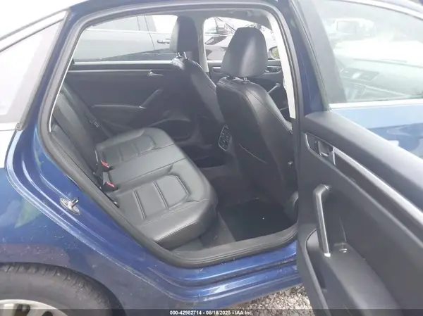 1VWBT7A30GC054213 2016 VOLKSWAGEN PASSAT - Image 8