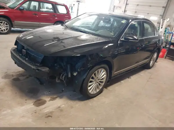 1VWBT7A30GC061260 2016 VOLKSWAGEN PASSAT - Image 2