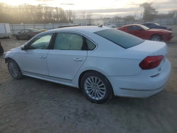 1VWBT7A30GC063428 2016 VOLKSWAGEN PASSAT - Image 2