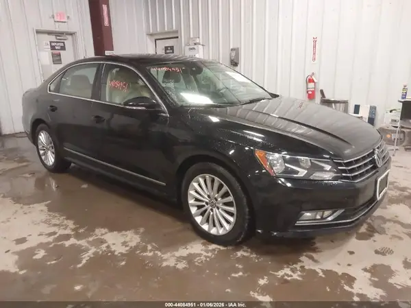 1VWBT7A30GC065552 2016 VOLKSWAGEN PASSAT - Image 1