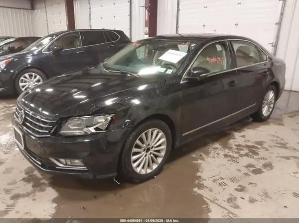 1VWBT7A30GC065552 2016 VOLKSWAGEN PASSAT - Image 2