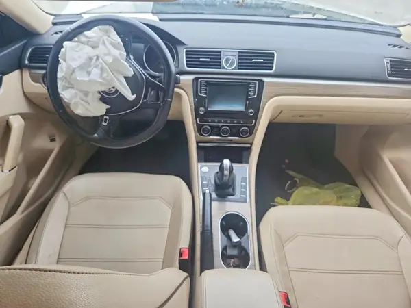 1VWBT7A30GC067415 2016 VOLKSWAGEN PASSAT - Image 8