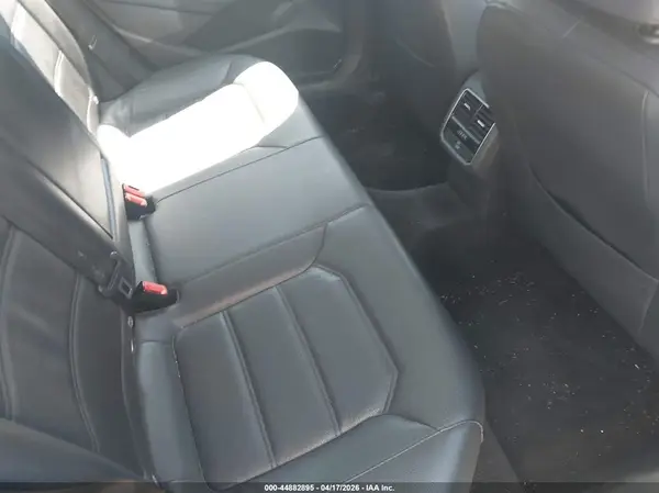 1VWBT7A30HC006499 2017 VOLKSWAGEN PASSAT - Image 8