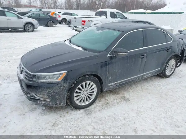 1VWBT7A30HC009869 2017 VOLKSWAGEN PASSAT - Image 2
